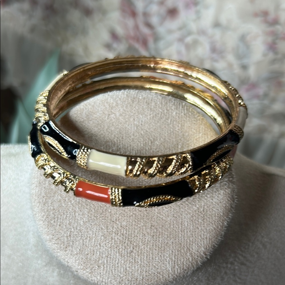 Elegant Gold and Black Bangle Set